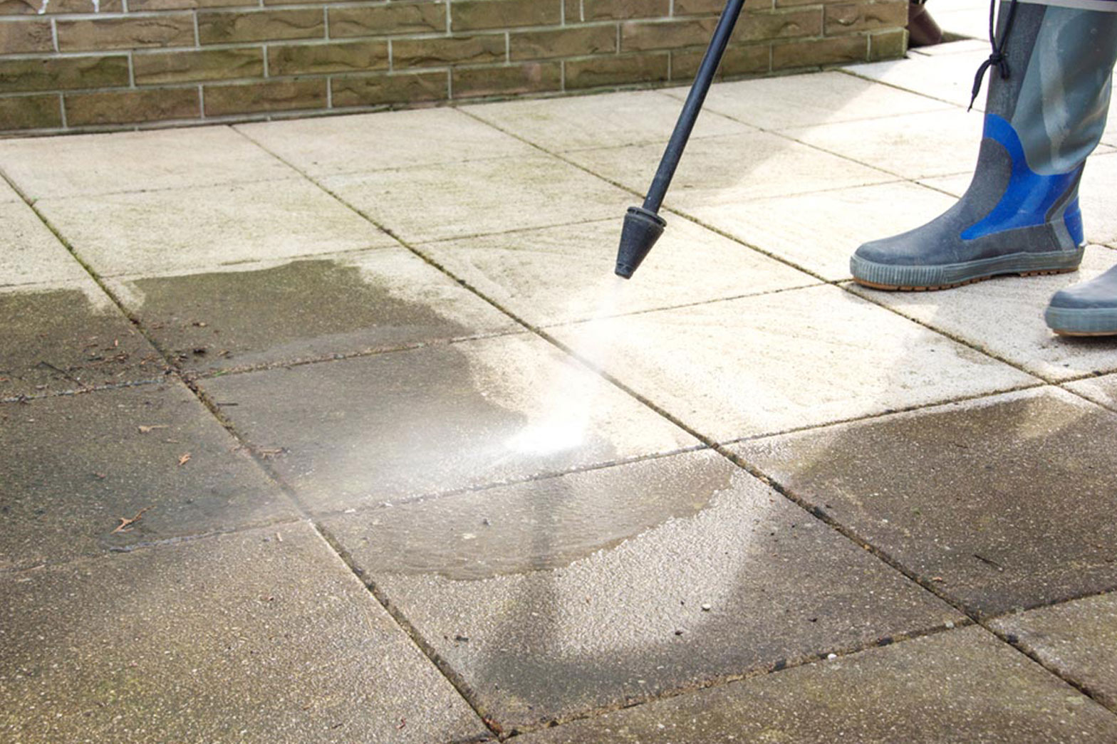 Power Washing Best Roofers in Dallas AM Roofing Company