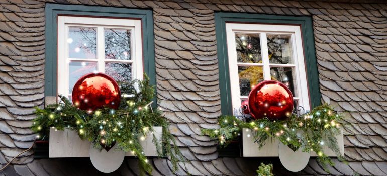 Decorate your windows from the outside instead of roof.